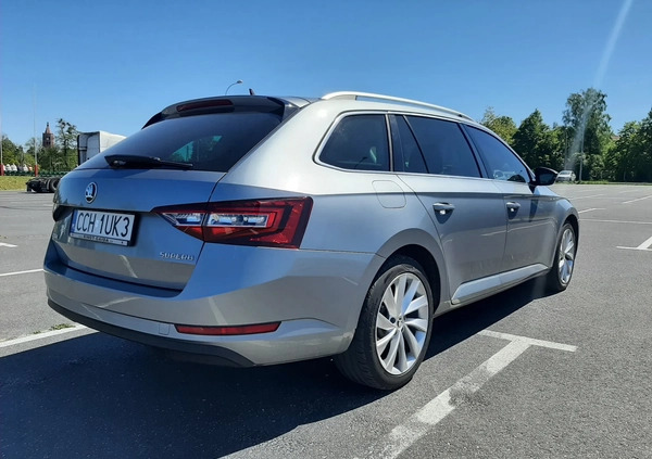 Skoda Superb cena 64000 przebieg: 279000, rok produkcji 2016 z Wrocław małe 37